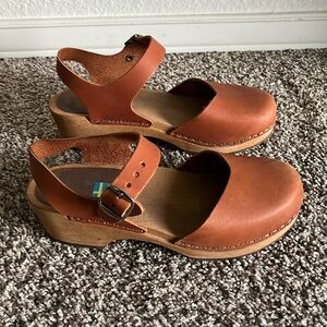 Mia Leather  Sofia Swedish clogs size 39